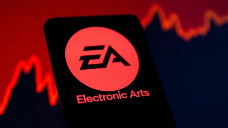 Az EA vezérigazgatója közel 39 millió dolláros bónuszt vágott zsebre, miközben dolgozókat rúgtak ki