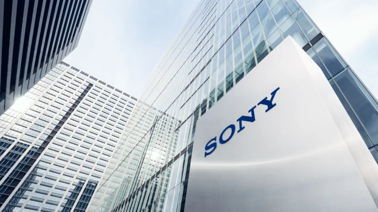 A Sony Hello Kittyt akar legyőzni: íme az álmos mackó, aki meghódíthatja a világot
